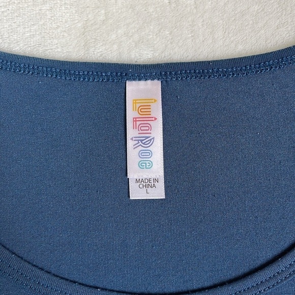 LuLaRoe Women’s Lynnae Long Sleeve Shirt Size Large - Picture 5 of 7